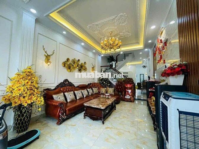 nhà 2 lầu 1 trệt nội thất cơ bản gần ngã tư miễu ông cù,đường ô tô 7m