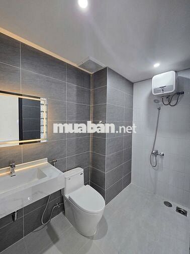 Cho thuê căn 45 m2 trống,10 triệu, có máy lạnh bếp rèm