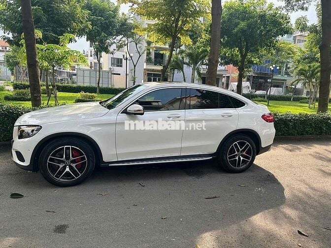 Mercedes Benz GLC 300 cuope Thể Thao Lịch Lãm