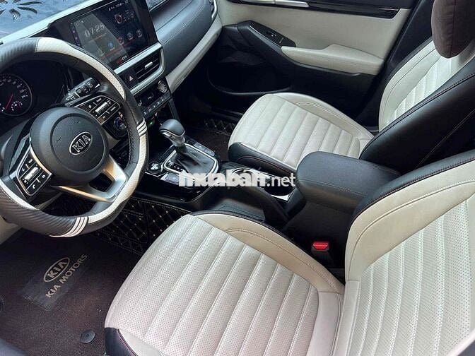 Kia Seltos 2021 1.4T Premium - 15000 km