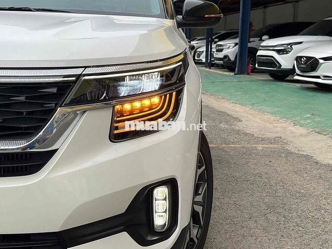 Kia Seltos 2021 1.4T Premium - 15000 km