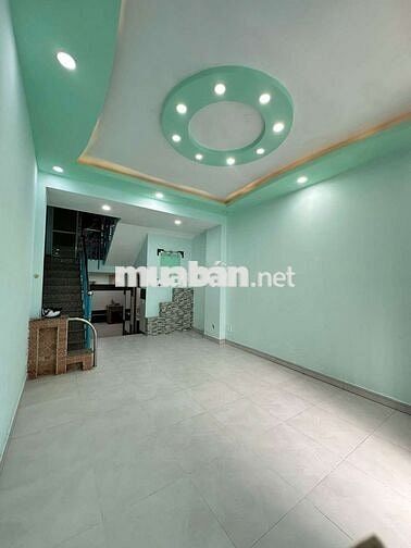 Cho thuê nhà mặt tiền đường số 15 .q7