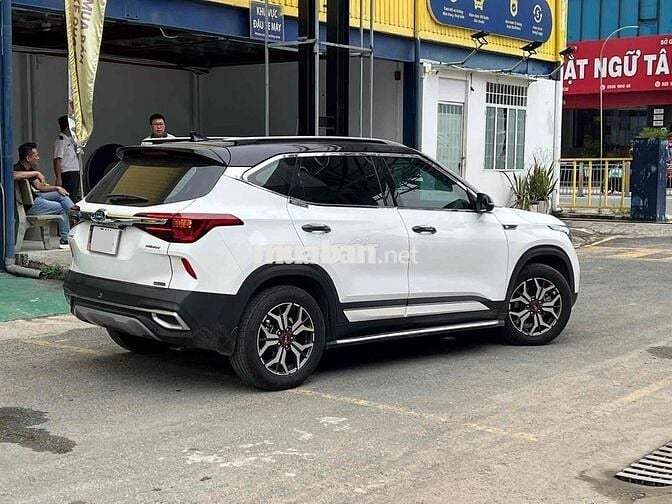 Kia Seltos 2021 1.4T Premium - 15000 km