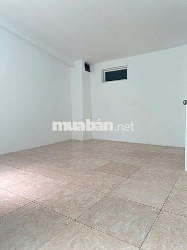 Cho thuê nhà mặt tiền đường số 15 .q7
