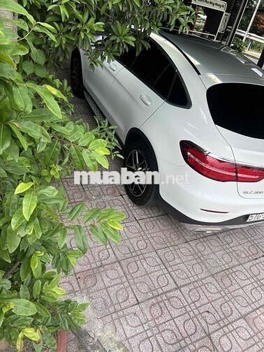 Mercedes Benz GLC 300 cuope Thể Thao Lịch Lãm