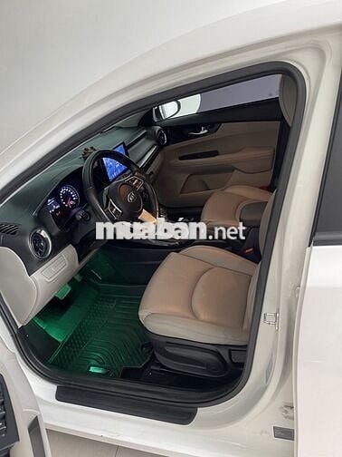 Kia Cerato 1.6 Deluxe trắng sản xuất 2020