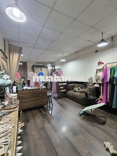 LÊ VĂN SỶ - 60 M2 - NGANG 5 M - HXH