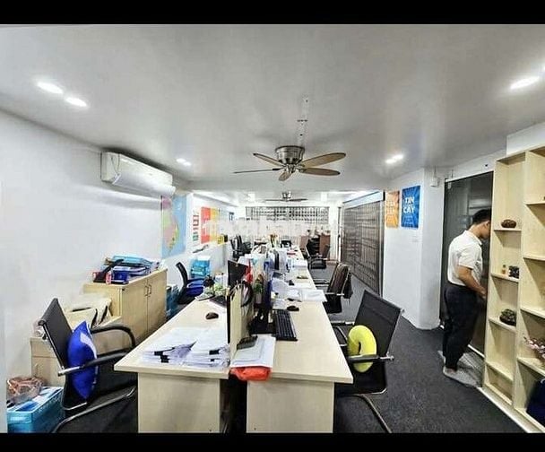 Tôi cần bán nhà biệt thự liền kề căn góc Nguyễn Cơ Thạch, 4tầng.