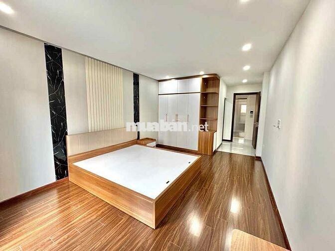 C Thư cần bán nhà  Lê Lợi,HĐ,DT 48m 5T T.máy, gần phố, Giá chỉ từ 9 tỷ