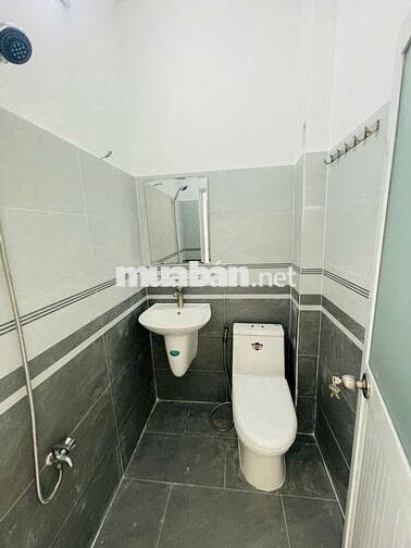 Nhà HXH 1lầu 2pn (5m x 4,5m) 1/ đường TTH-13 P-Tân thới Hiệp Q12 cũ