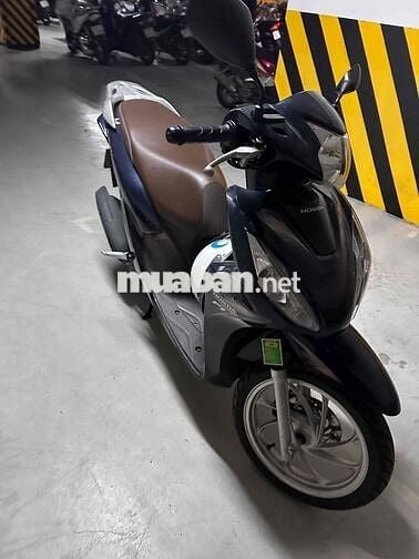 Chính chủ bán xe Vision 1 đời chủ mới chạy 10000km