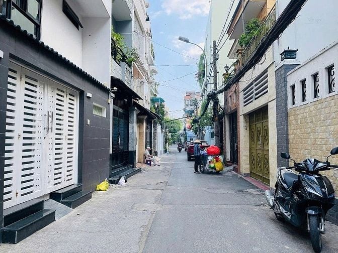 GIÁ SỐC 3Tỷ250 ĐƯỜNG BẠCH ĐẰNG, BÌNH THẠNH Gần ngã Tư Hàng Xanh