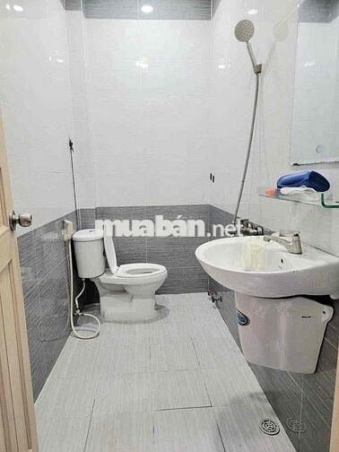 Trệt lầu 5*20; 3pn đường xe tải đi gò Vấp gần