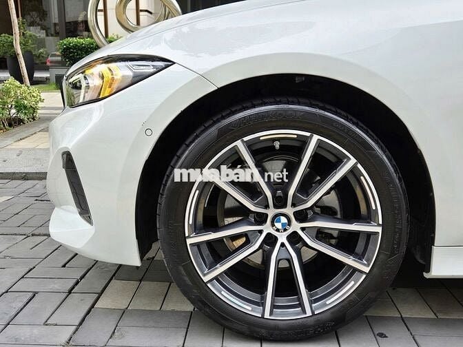 BMW 320i Sportline Đăng ký 2025 - 12000 km