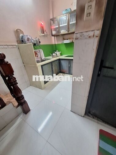 BÁN NHÀ HẺM XE HƠI THẲNG 1 TRỤC SÁT MẶT TIỀN P.5 CMT8 GIÁ 5.99T TL