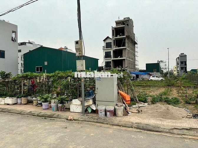 PHÂN LÔ VỈA HÈ Song Phương 6 tỷ,48m2,sẵn sổ,cạnh ĐLTHĂNG LONG,GA METRO