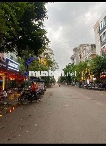 Tôi cần bán nhà 7tầng mặt ngõ ô tô vỉa hè kinh doanh, Phú Diễn