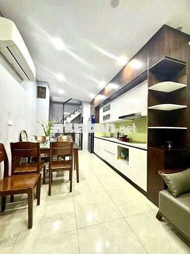 NGHĨA ĐÔ - CẦU GIẤY - PHÂN LÔ OTO ĐỖ CỬA - SÁT MẶT PHỐ - FULL NỘI THẤT