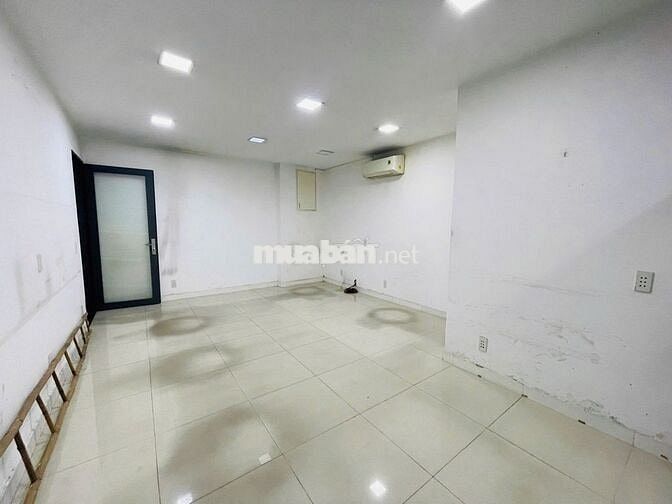 Nhà mặt tiền Hoàng Văn Thụ, Phú Nhuận - 6x25m - 2 Tầng - 55 Triệu