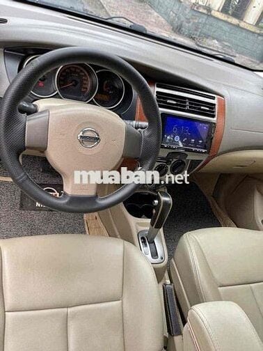Nissan Grand livina Số tự Động 7 Chổ siu đẹp