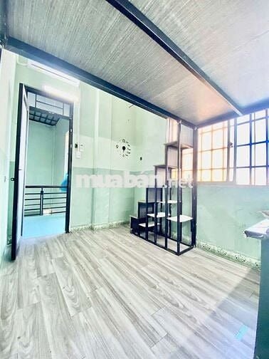 DUPLEX CỬA SỔ LỚN GIÁ RẺ GẦN IUH