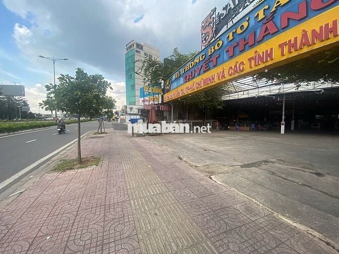 Cho thuê 19x56m Phạm Văn Đồng, P. Hiệp Bình Chánh