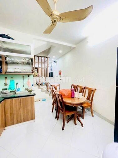 BÁN NHÀ PHÂN LÔ THỤY KHUÊ TÂY HỒ 39m 5 TẦNG MT 4m 8,8 TỶ, DÂN XÂY GẦN