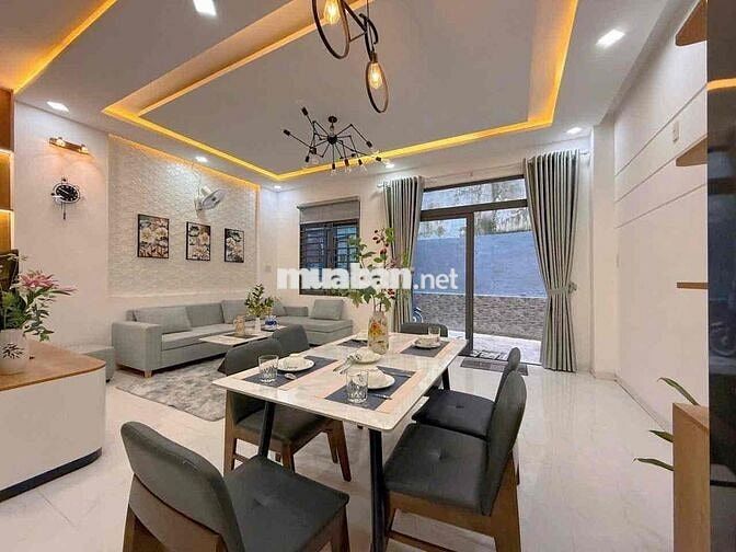 Nhà 3 tầng 3 mê hiện đại cần bán