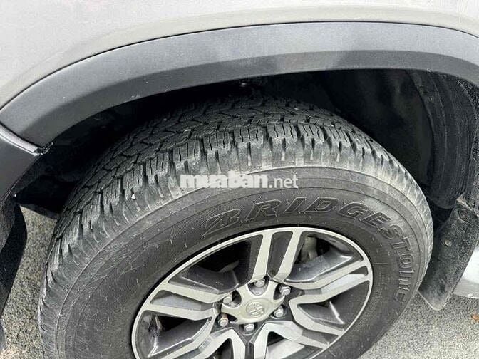 Toyota Fortuner 2018 2.7V 4x2 AT - 45000 km