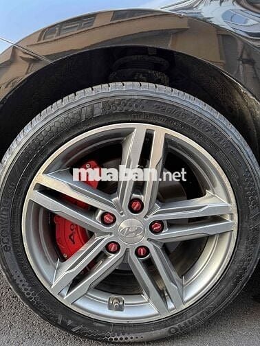 Hyundai Elantra 2019 1.6AT Sport - 50000 km
