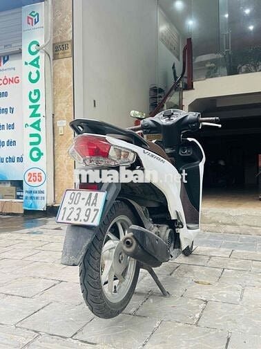 Dư dùng cần bán xe vision đi cực ít