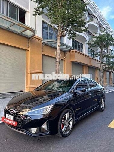 Hyundai Elantra 2019 1.6AT Sport - 50000 km