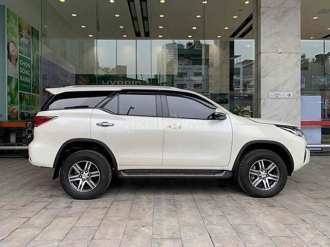 Toyota Fortuner Legender 2020 4x2 AT -- 2 vạn 6km