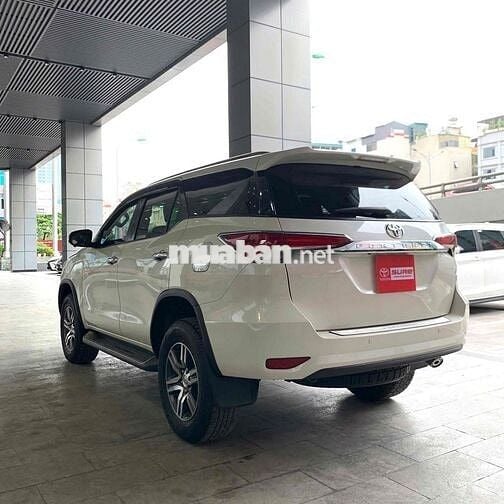 Toyota Fortuner Legender 2020 4x2 AT -- 2 vạn 6km