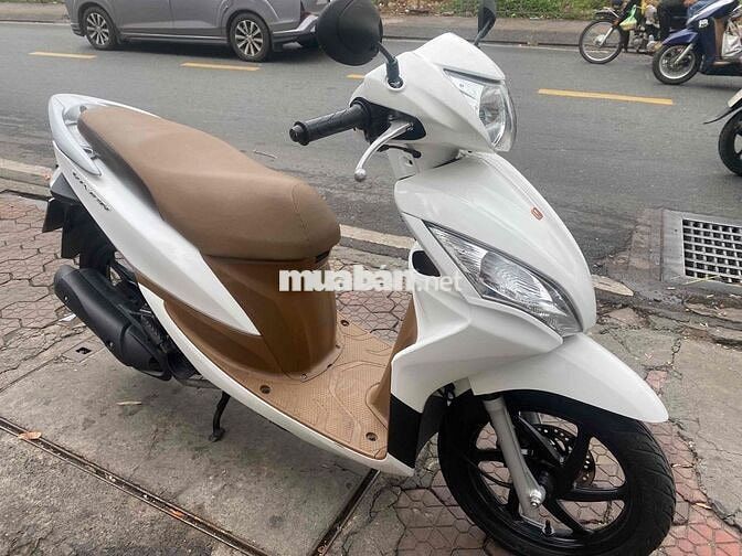 Xe Vision trắng chính chủ