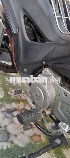 Xe máy Suzuki Axelo 125cc côn tay