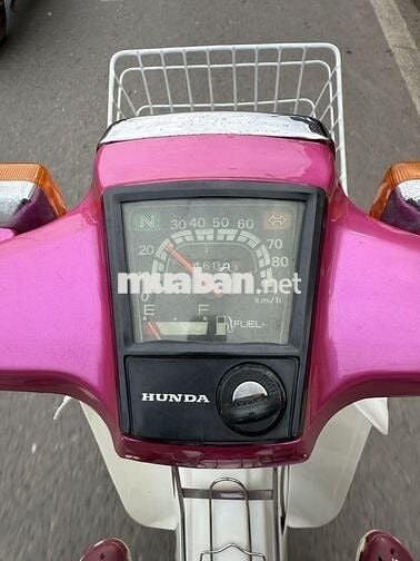 Honda 82 , đẹp keng , máy êm như xe điện