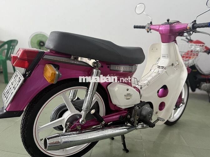 Honda 82 , đẹp keng , máy êm như xe điện