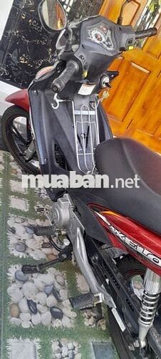 Xe máy Suzuki Axelo 125cc côn tay