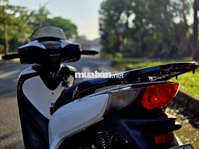 Em muốn bán chiếc Honda Sh 125 đời 2015 up Sh Ý