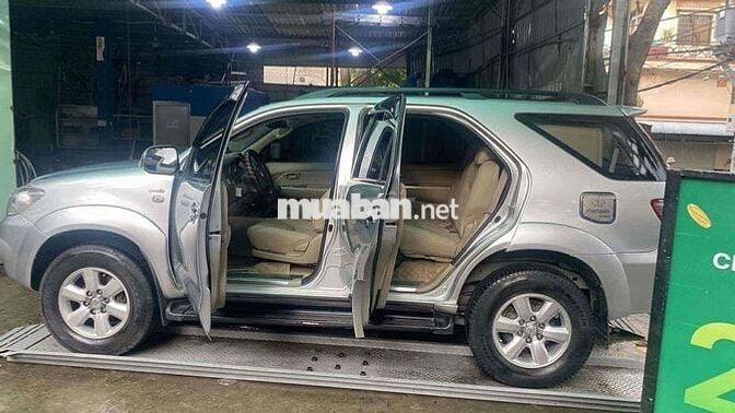 Bán Fortuner Máy Dầu Số Sàn 2011 Cực Đẹp. Giá Tốt