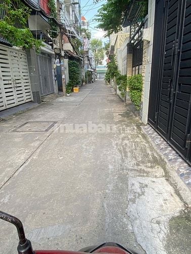 Nhà trung tâm Q10. Ngang 7.2x16.6m, 2 tầng