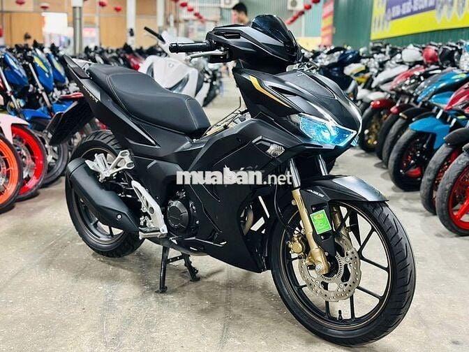 XE MÁYTHANH TÙNG_WINNER V4 ABS ĐEN NHÁM ĐỘ ĐÈN