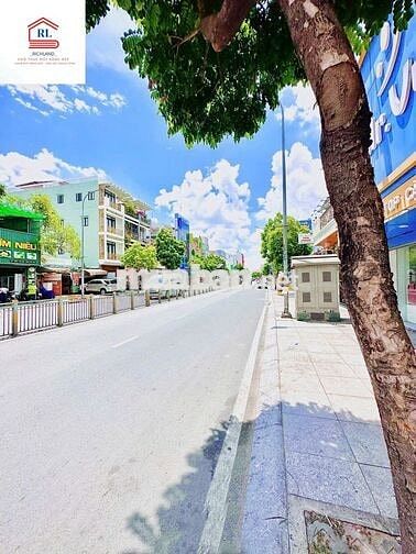 Nhà Mặt Tiền Luỹ Bán Bích, P.Tân Thành, Tân Phú- DT: 12m x 35m NH16m