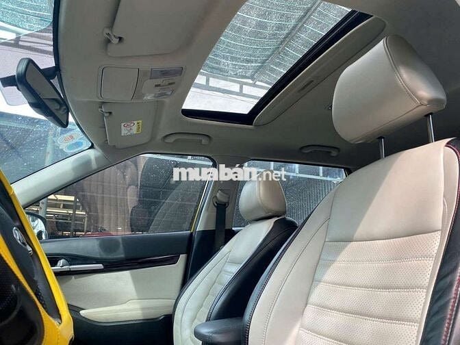 Kia Seltos 2020 Premium 1.4 Turbo,màu vàng,4v km