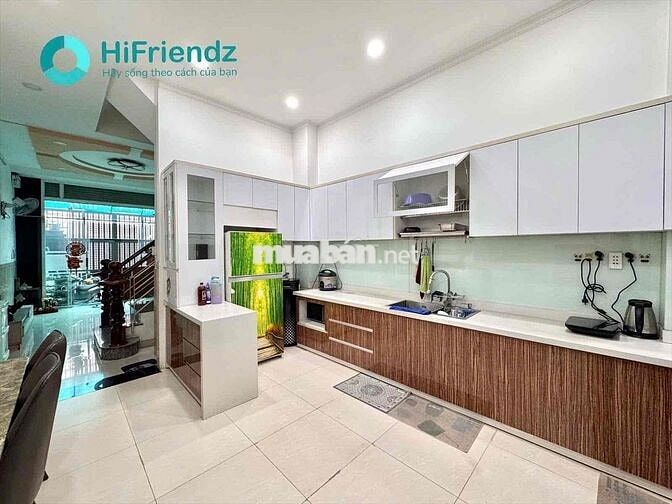 Căn hộ dịch vụ Full nội thất có ban công lớn Dạ Nam Q8 kế cầu Chữ Y