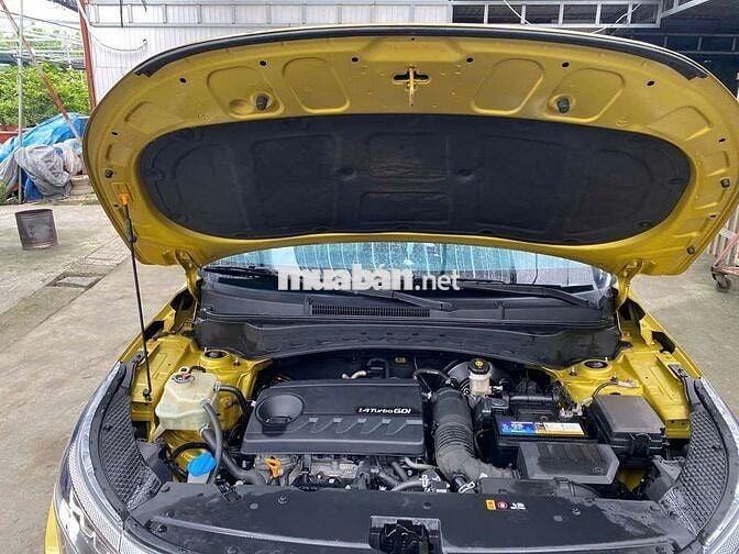 Kia Seltos 2020 Premium 1.4 Turbo,màu vàng,4v km