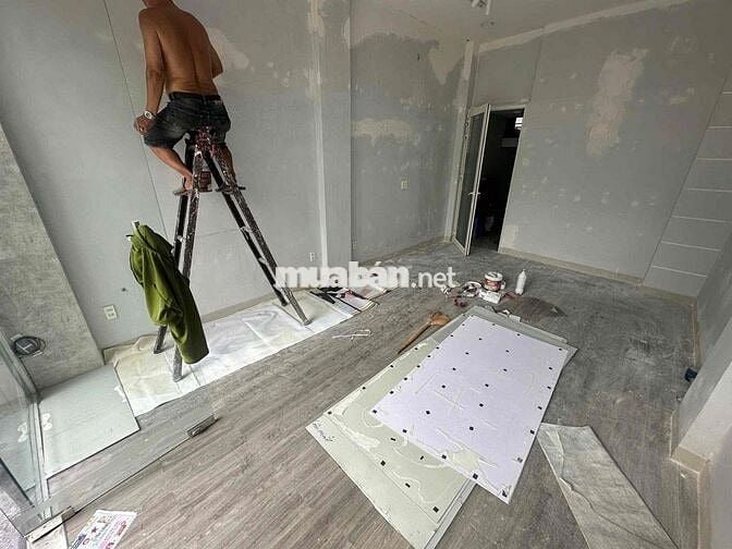Cho thuê mbkd mặt tiền rộng 40m2 ở đường Phùng Văn Cung Phú Nhuận
