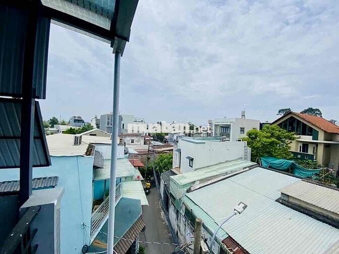 🏡 NHÀ LÔ GÓC 3 TẦNG – HẺM XE HƠI THÔNG – LINH TÂY - CHỈ 7.9 TỶ