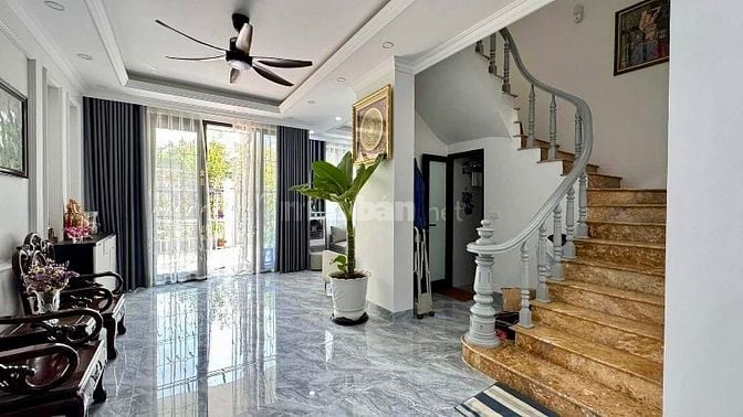 Giảm 2 tỷ Giá bán đất tặng BT Sân vườn 3 tầng 130m2 mt 6.5m - 1x tỷ